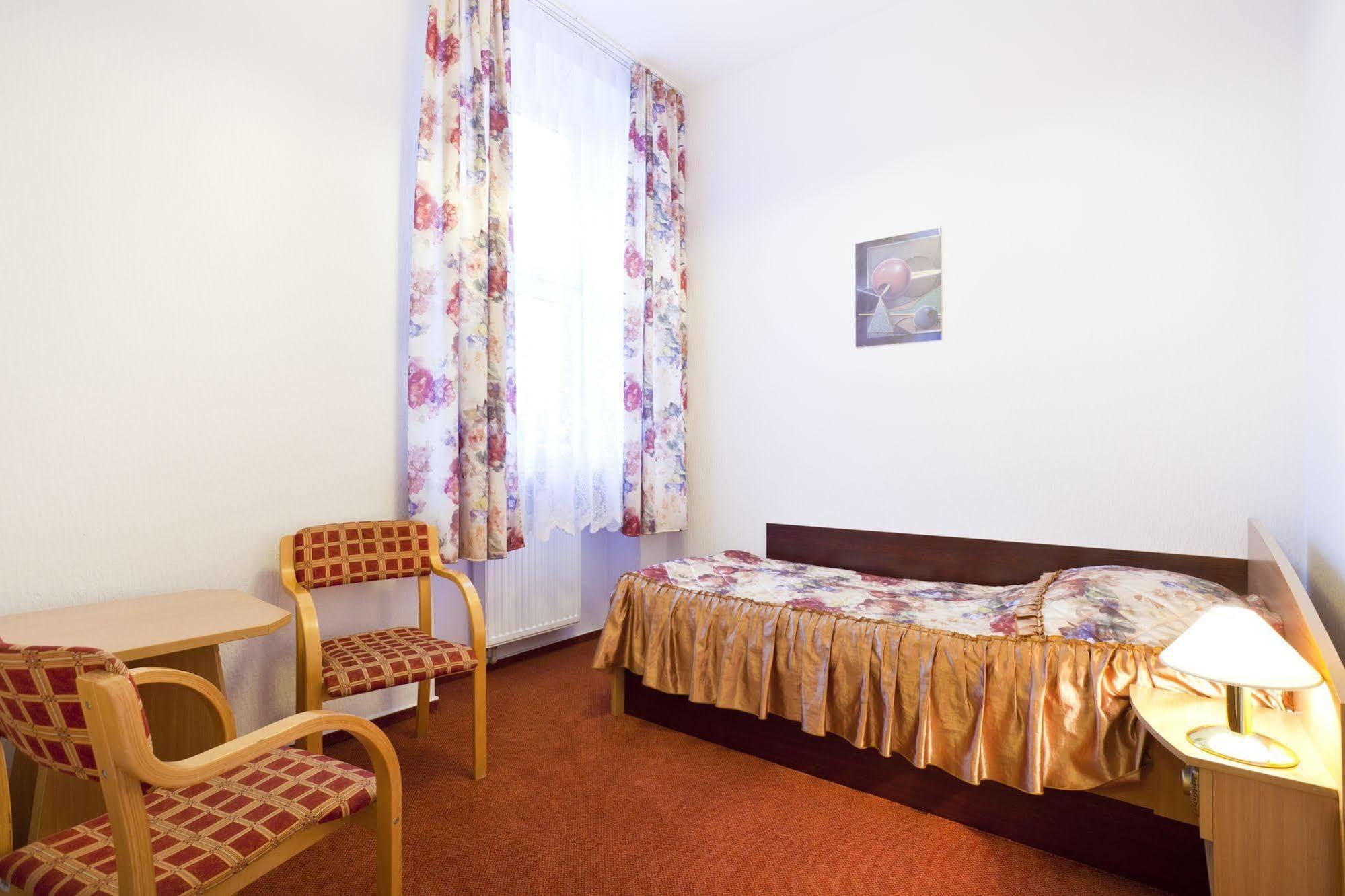 Aiden By Best Western Lodz Exterior photo